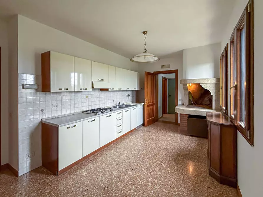 Immagine 9 di Casa indipendente in vendita  in Via Lobbia Vicentina a Lonigo