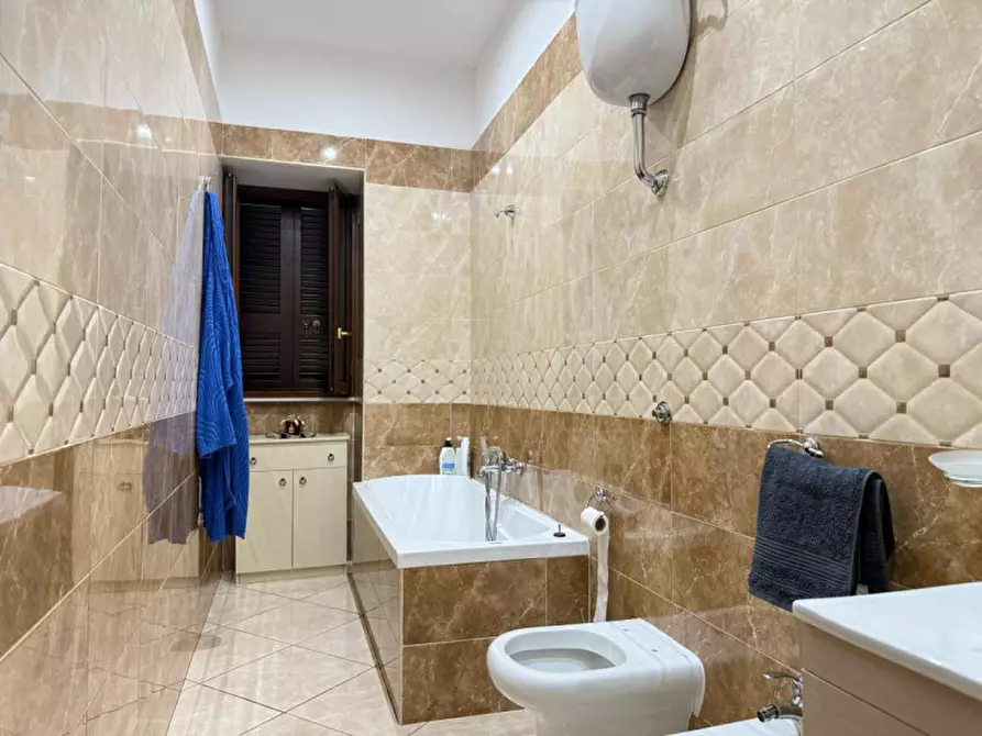 Immagine 8 di Appartamento in affitto  in Via Santa Maria Ognibene a Napoli