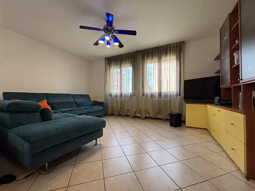 Immagine 18 di Casa bifamiliare in vendita  in Via Roma a Sarego