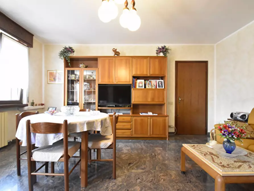 Immagine 5 di Appartamento in vendita  in Largo Salvo D'Acquisto 31 a Bussolengo