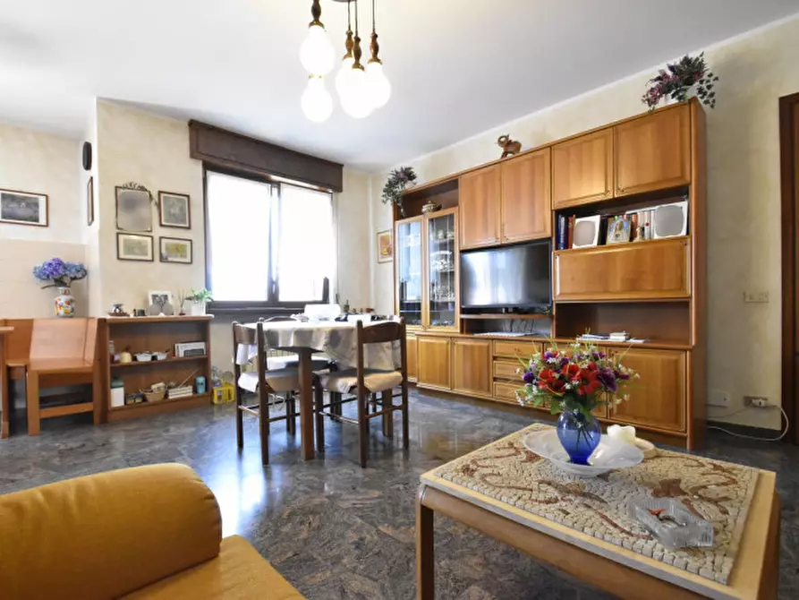 Immagine 6 di Appartamento in vendita  in Largo Salvo D'Acquisto 31 a Bussolengo