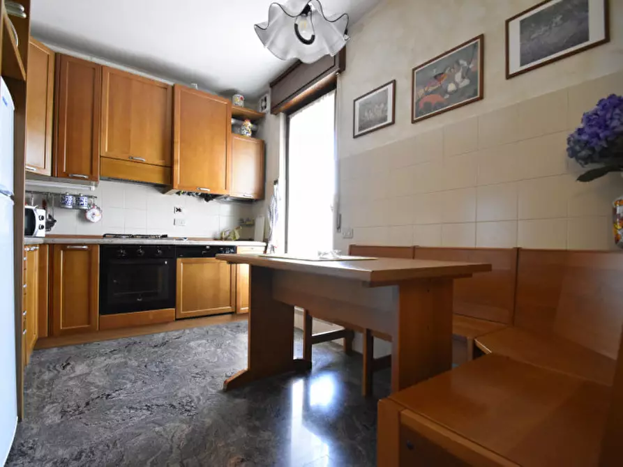 Immagine 11 di Appartamento in vendita  in Largo Salvo D'Acquisto 31 a Bussolengo