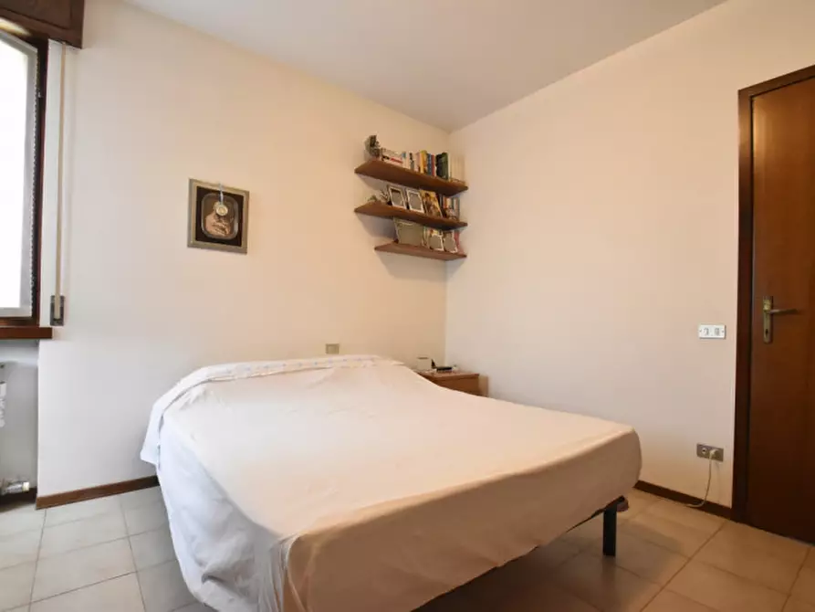 Immagine 18 di Appartamento in vendita  in Largo Salvo D'Acquisto 31 a Bussolengo