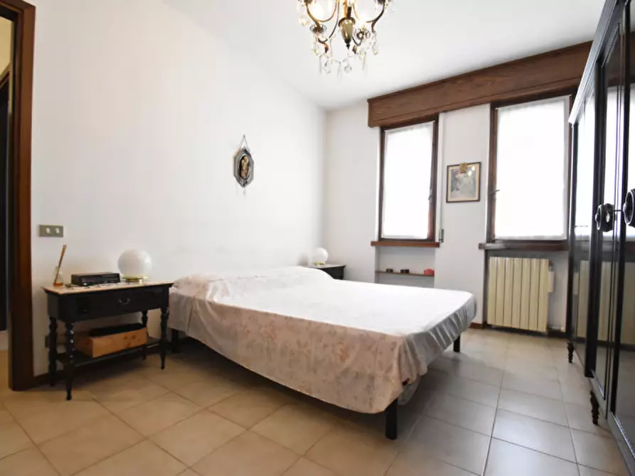 Immagine 28 di Appartamento in vendita  in Largo Salvo D'Acquisto 31 a Bussolengo