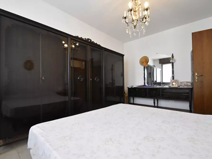 Immagine 30 di Appartamento in vendita  in Largo Salvo D'Acquisto 31 a Bussolengo