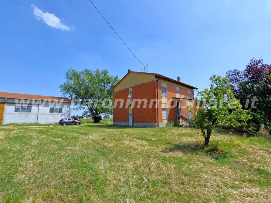Immagine 4 di Casa bifamiliare in vendita  in Via Pilastrino a Calderara Di Reno