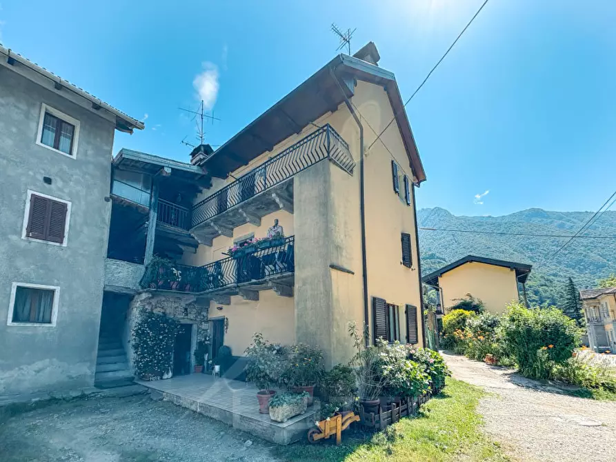 Immagine 3 di Casa indipendente in vendita  in Frazione Migiandone 93 a Ornavasso