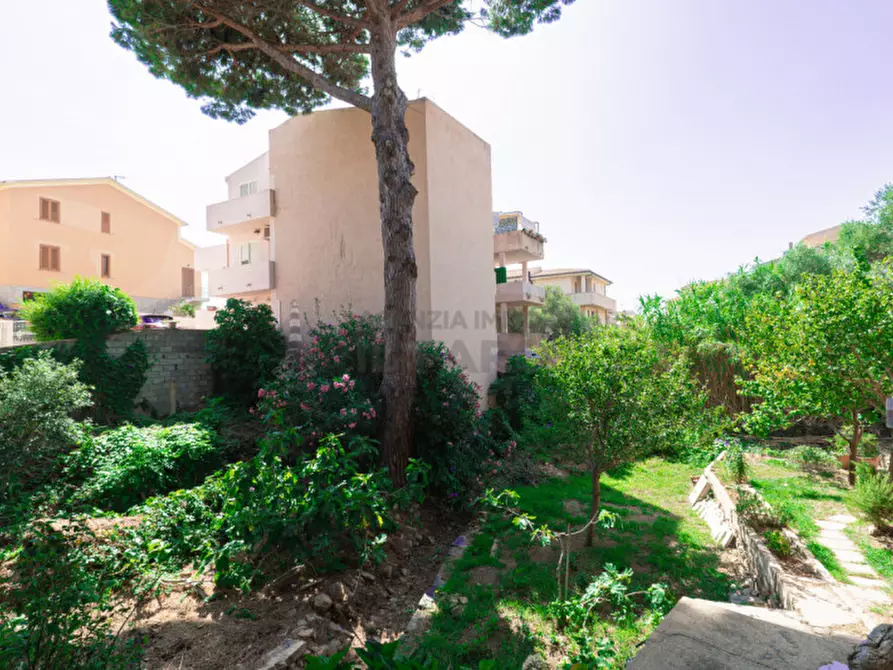 Immagine 36 di Casa bifamiliare in vendita  in Via Sardegna a La Maddalena