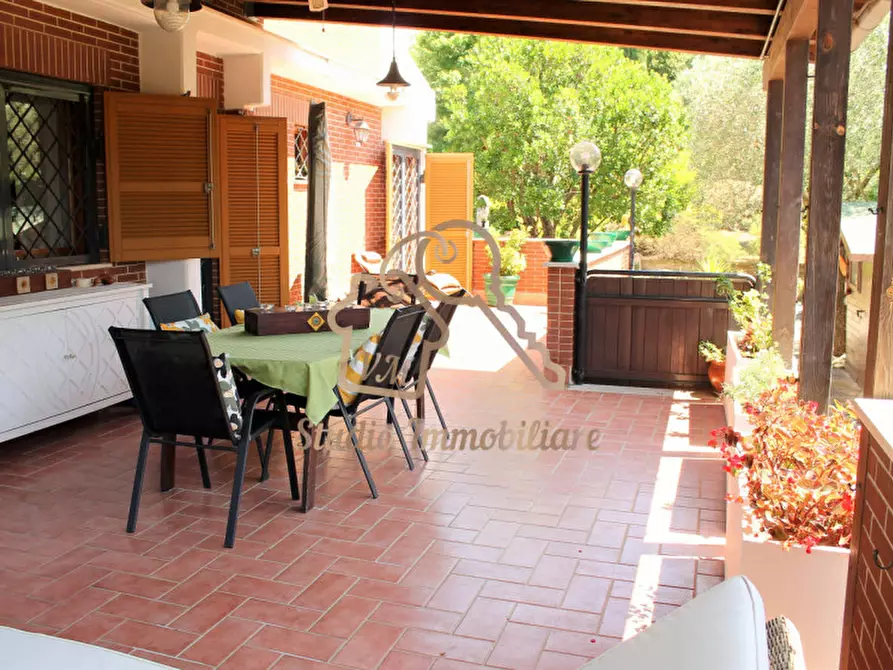 Immagine 6 di Villetta a schiera in vendita  in Via della Torre di Spizzichino, 98 a Roma