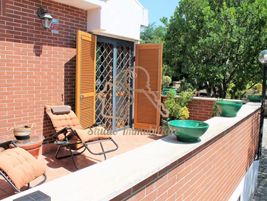 Immagine 7 di Villetta a schiera in vendita  in Via della Torre di Spizzichino, 98 a Roma