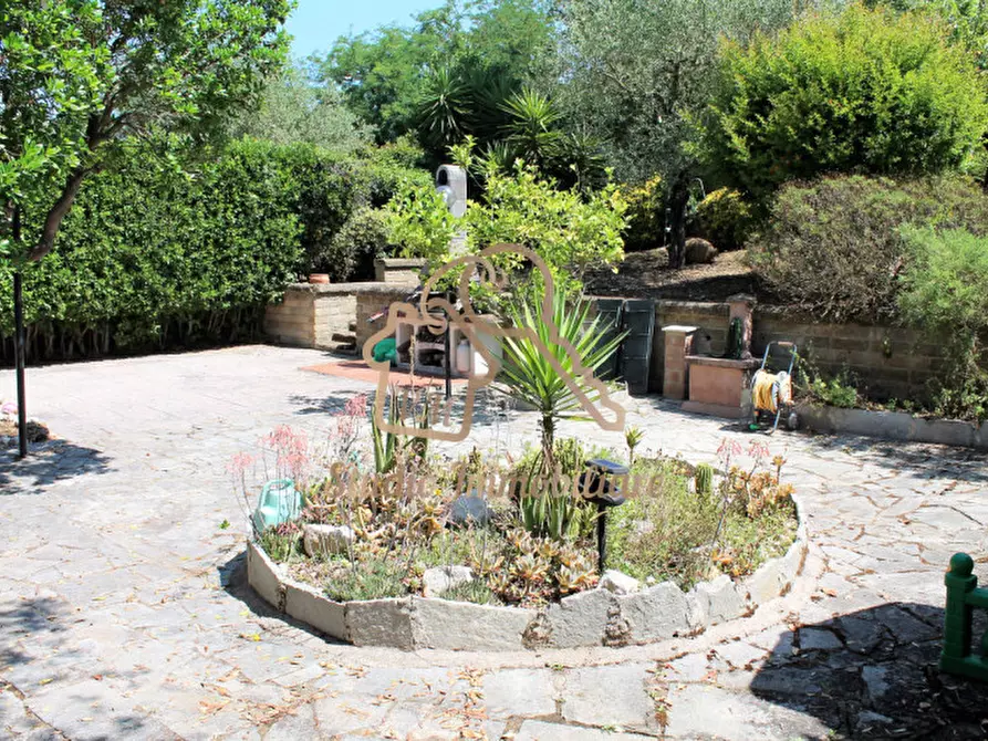 Immagine 10 di Villetta a schiera in vendita  in Via della Torre di Spizzichino, 98 a Roma