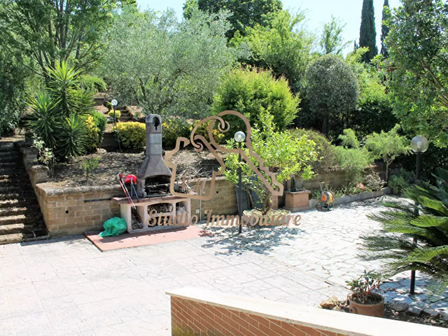 Immagine 12 di Villetta a schiera in vendita  in Via della Torre di Spizzichino, 98 a Roma