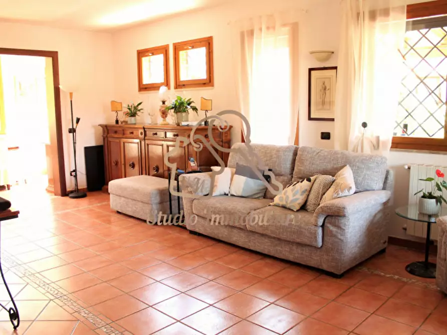 Immagine 19 di Villetta a schiera in vendita  in Via della Torre di Spizzichino, 98 a Roma