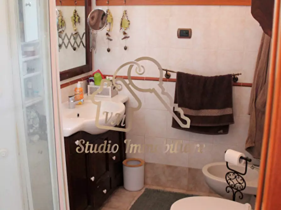 Immagine 30 di Villetta a schiera in vendita  in Via della Torre di Spizzichino, 98 a Roma