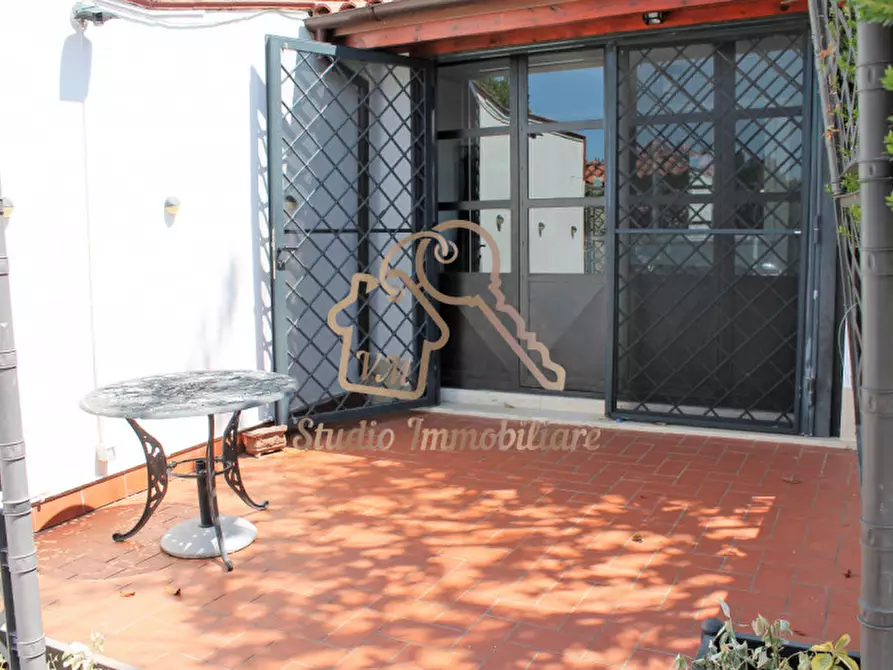 Immagine 33 di Villetta a schiera in vendita  in Via della Torre di Spizzichino, 98 a Roma