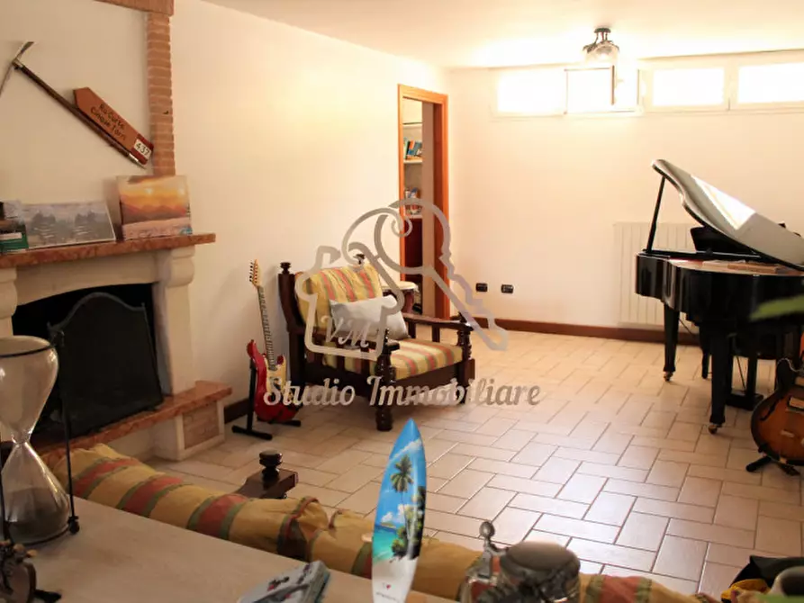 Immagine 38 di Villetta a schiera in vendita  in Via della Torre di Spizzichino, 98 a Roma