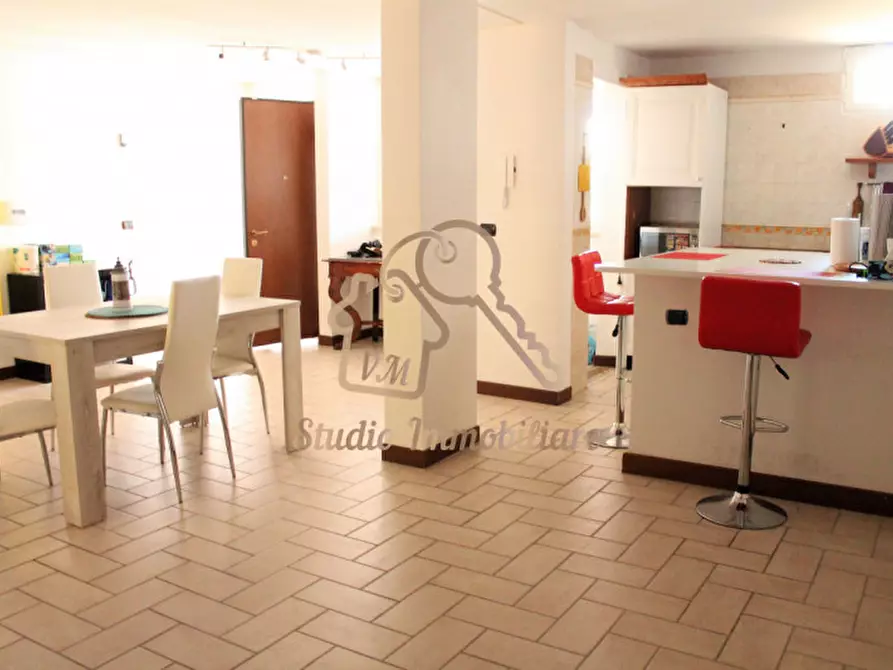 Immagine 40 di Villetta a schiera in vendita  in Via della Torre di Spizzichino, 98 a Roma