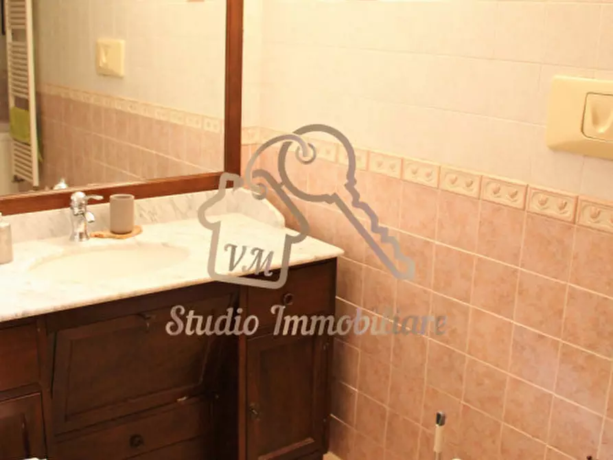 Immagine 50 di Villetta a schiera in vendita  in Via della Torre di Spizzichino, 98 a Roma