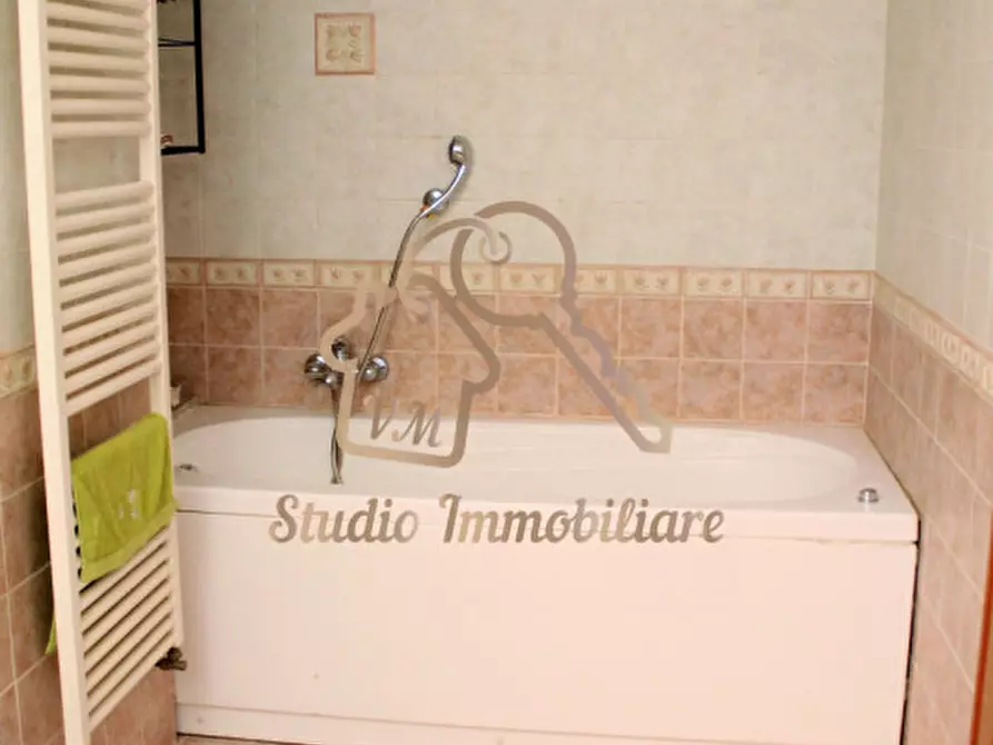 Immagine 51 di Villetta a schiera in vendita  in Via della Torre di Spizzichino, 98 a Roma