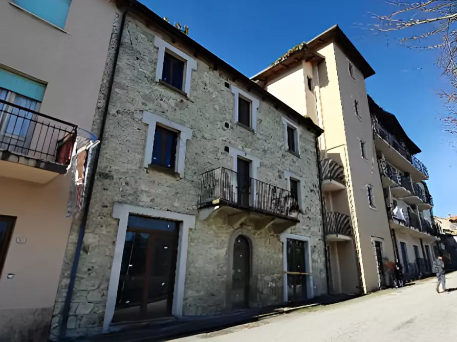 Immagine 2 di Palazzo in vendita  in Via Leopardi 13 a Monte Cerignone