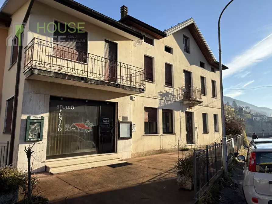 Immagine 3 di Casa indipendente in vendita  in Via Brandellero a Valli Del Pasubio
