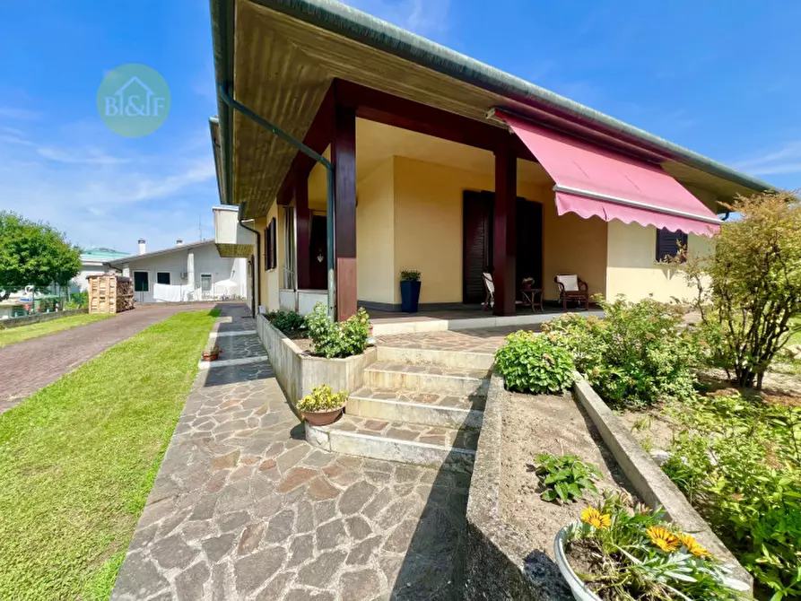 Immagine 1 di Villa in vendita  in via garibaldi 47 cerea a Cerea