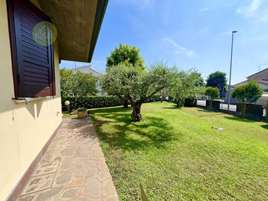 Immagine 11 di Villa in vendita  in via garibaldi 47 cerea a Cerea