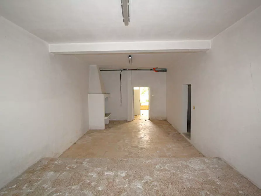 Immagine 31 di Casa indipendente in vendita  in Via Torino a Matino