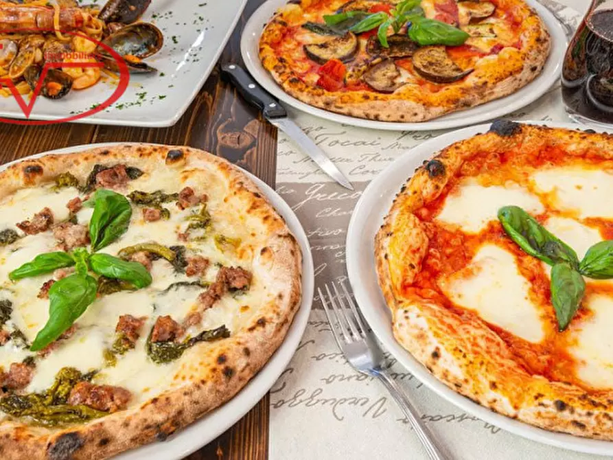 Immagine 5 di Attività commerciale in affitto  in periferia a Montevarchi