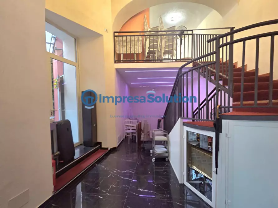 Immagine 8 di Negozio in vendita  in Via Salvatore Tommasi a Napoli