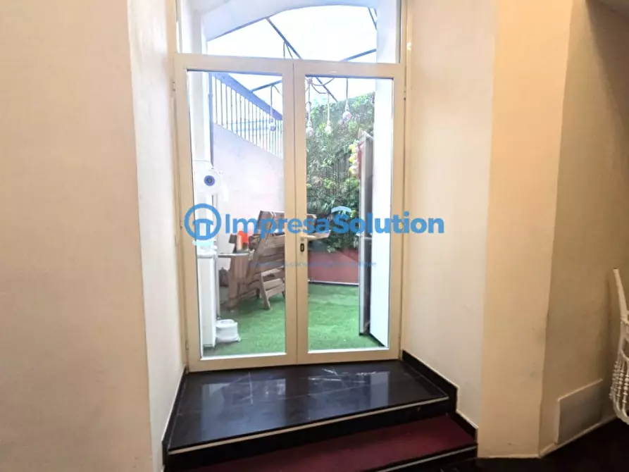 Immagine 12 di Negozio in vendita  in Via Salvatore Tommasi a Napoli