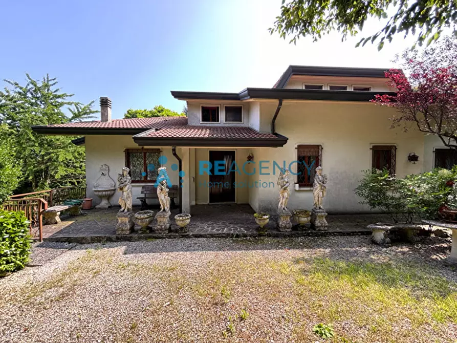 Immagine 1 di Villa in vendita  in Via Priare a Zovencedo
