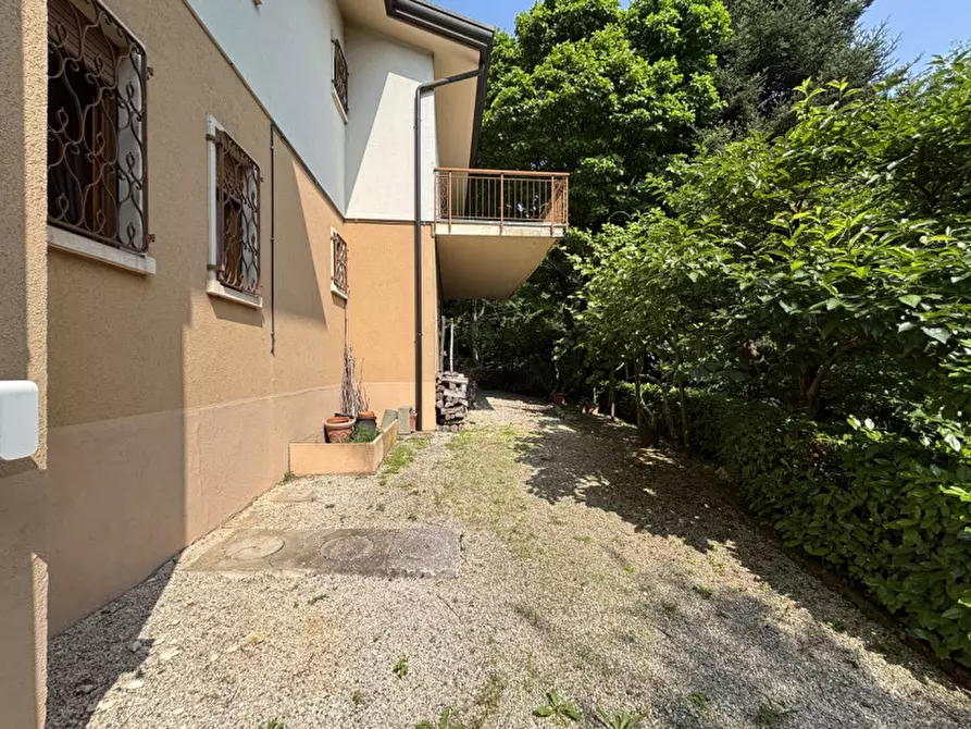 Immagine 13 di Villa in vendita  in Via Priare a Zovencedo