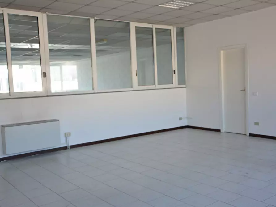 Immagine 8 di Capannone industriale in affitto  in Via Luciano Manara 18 a Nerviano