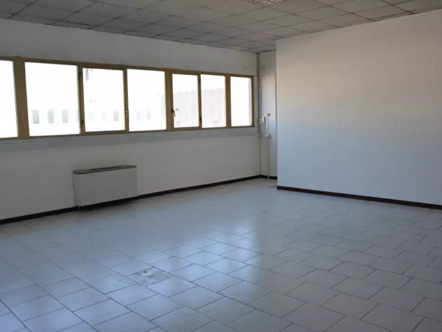 Immagine 9 di Capannone industriale in affitto  in Via Luciano Manara 18 a Nerviano