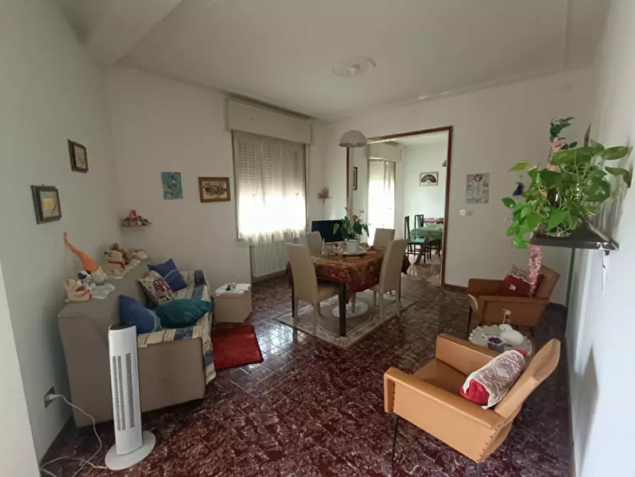 Immagine 1 di Casa bifamiliare in vendita  in Via Imperiale superiore a Brescello