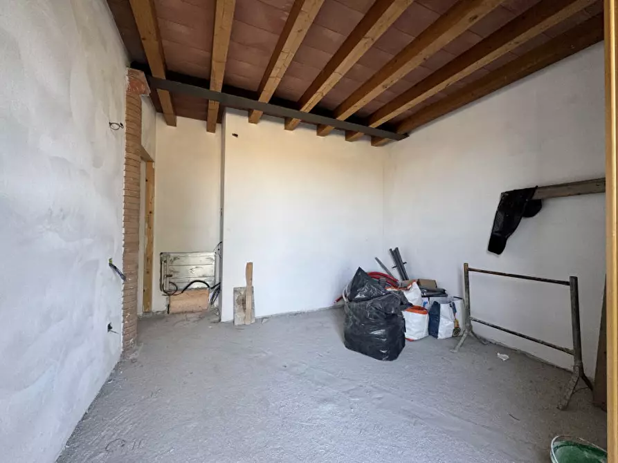 Immagine 4 di Appartamento in vendita  in Strada Ugozzolo n.113 a Parma