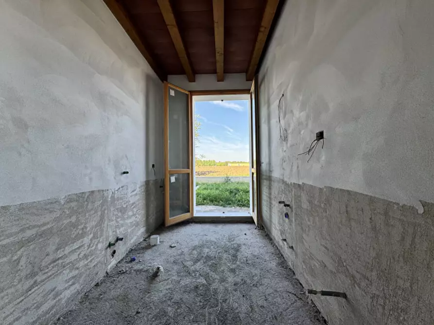 Immagine 6 di Appartamento in vendita  in Strada Ugozzolo n.113 a Parma