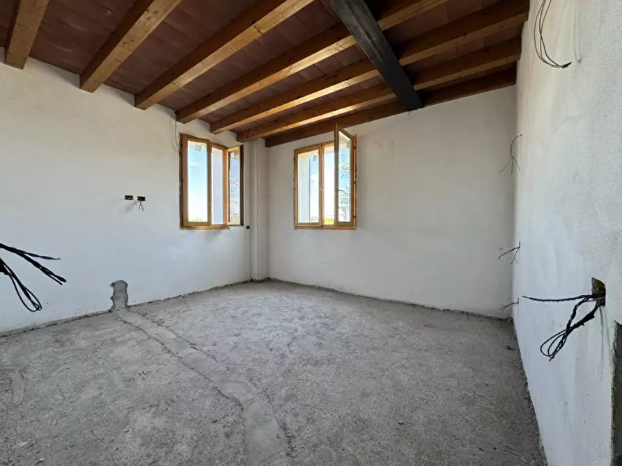 Immagine 8 di Appartamento in vendita  in Strada Ugozzolo n.113 a Parma