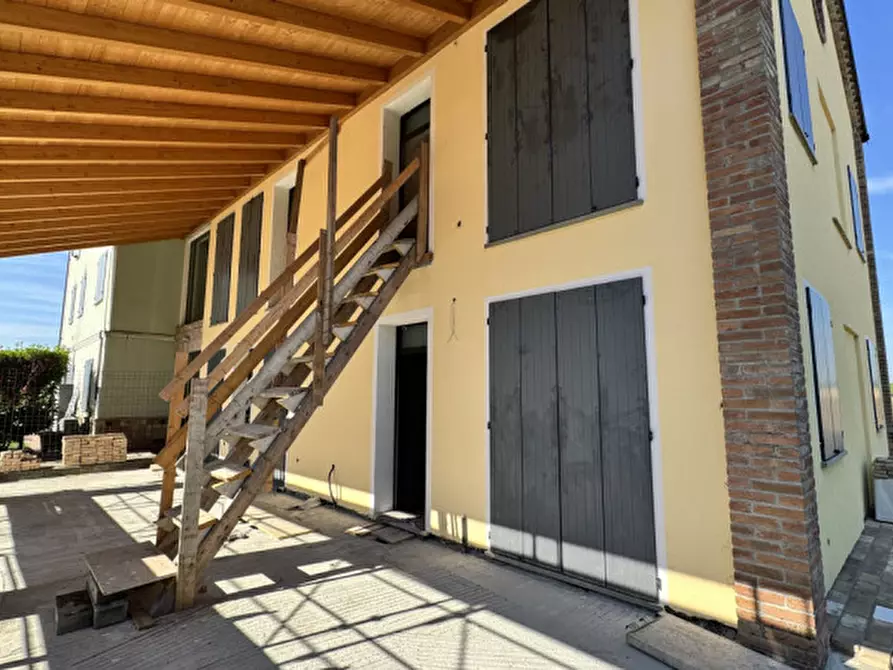 Immagine 10 di Appartamento in vendita  in Strada Ugozzolo n.113 a Parma