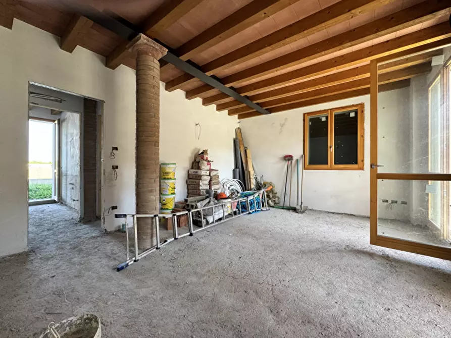 Immagine 12 di Appartamento in vendita  in Strada Ugozzolo n.113 a Parma