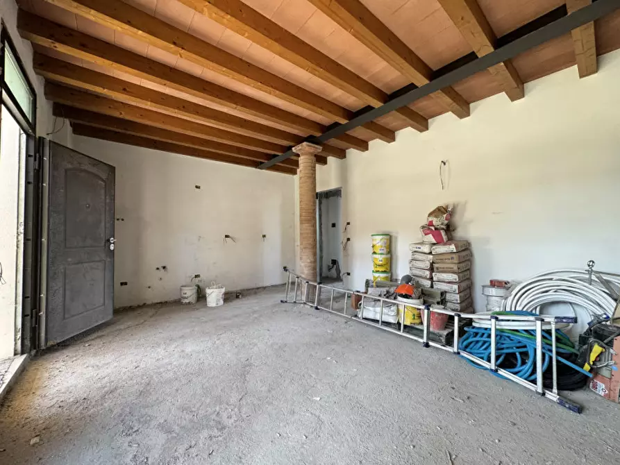 Immagine 15 di Appartamento in vendita  in Strada Ugozzolo n.113 a Parma