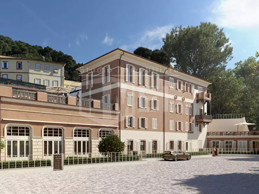 Immagine 2 di Appartamento in vendita  in Via Di Montenero a Livorno