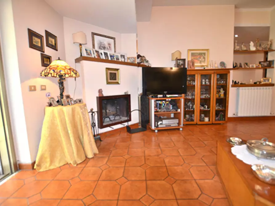 Immagine 3 di Appartamento in vendita  in Via Pupinia, 26 a Roma