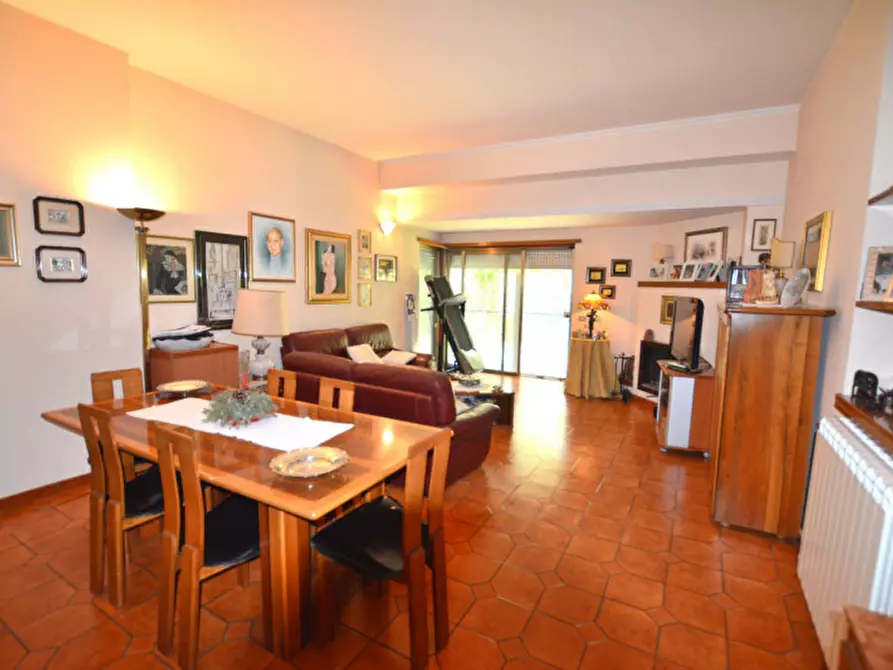 Immagine 6 di Appartamento in vendita  in Via Pupinia, 26 a Roma