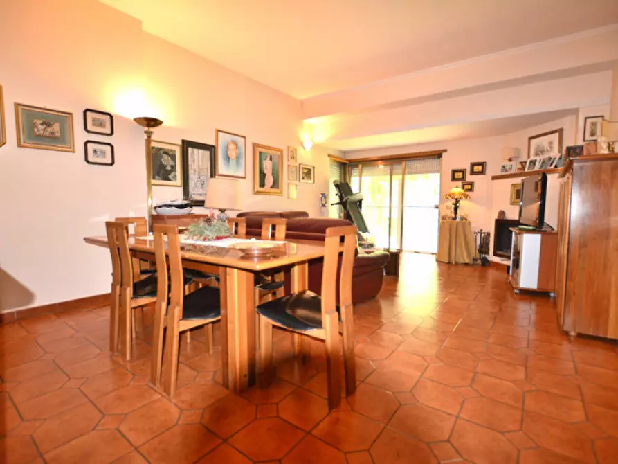 Immagine 7 di Appartamento in vendita  in Via Pupinia, 26 a Roma