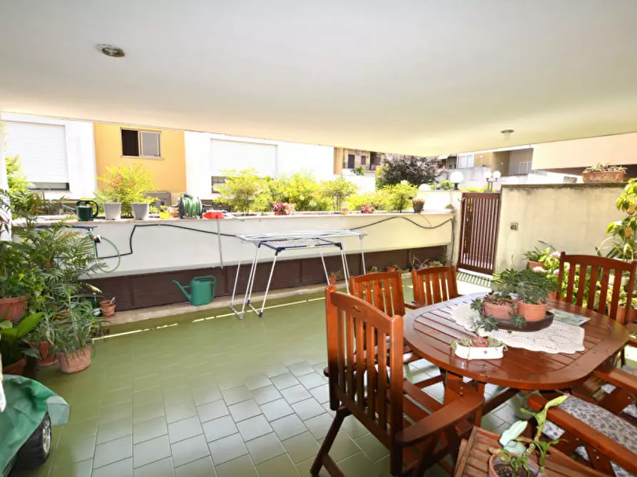 Immagine 14 di Appartamento in vendita  in Via Pupinia, 26 a Roma