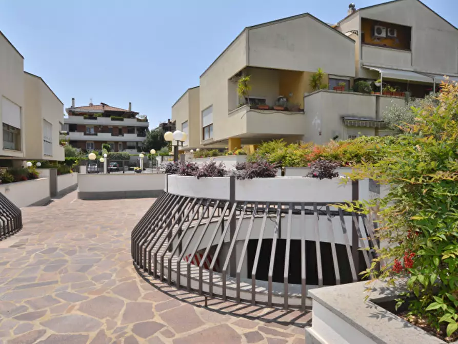 Immagine 21 di Appartamento in vendita  in Via Pupinia, 26 a Roma