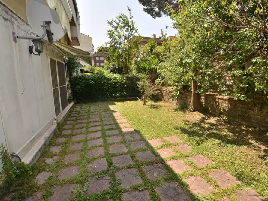 Immagine 28 di Appartamento in vendita  in Via Pupinia, 26 a Roma
