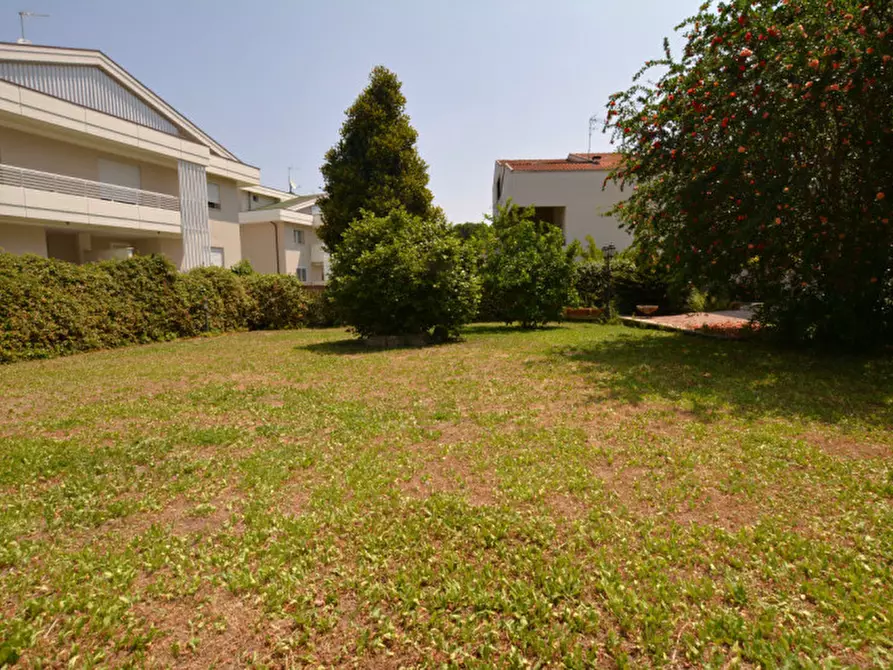 Immagine 32 di Appartamento in vendita  in Via Pupinia, 26 a Roma